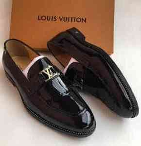 Soulier brillant en cuir Louis vuitton