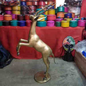 Antilope en bronze - 68 cm de hauteur